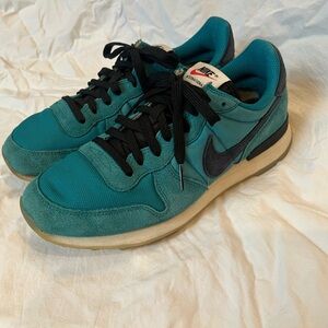 Nike Teal and Navy Women's 8 Sneakers